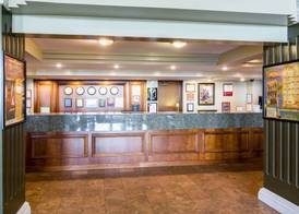 Plaza Inn & Suites 4