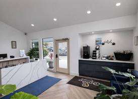 Cannery Row Inn 3