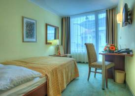 Hotel Rivijera 4