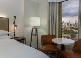 Sheraton Suites Market Center Dallas 4