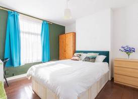 Authentic London - Four Bedroom Victorian House 5