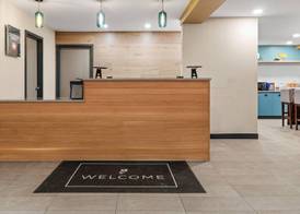 Country Inn & Suites by Radisson, Winnipeg, MB 4
