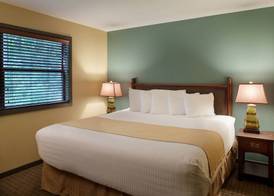 Hilton Grand Vacations Christmas Mountain Village Wisconsin 5