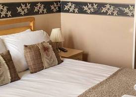 Carlton Hotel 4