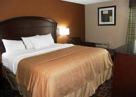 Quality Inn & Suites Arden Hills - Saint Paul North 4