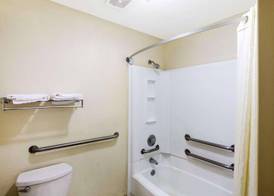 Rodeway Inn & Suites Fiesta Park 2