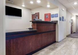 Cobblestone Inn & Suites-Fremont 2