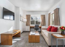 Marshall Suites Bainbridge Island, SureStay Collection by BW 5