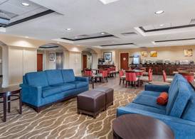 Comfort Inn & Suites Clinton - Jackson West 2
