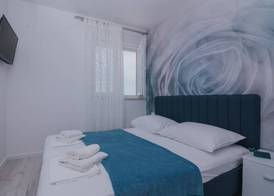 Apartments Pool Villa Aldura 4