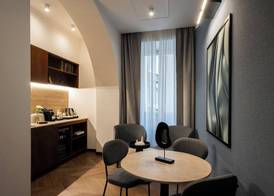 Boutique Hotel Piedra Rome City Centre 4