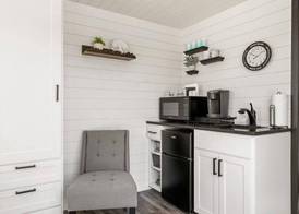 New Wilderness Hideout-Cozy Container Home 5
