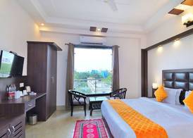 LA Riqueza - Rishikesh 2