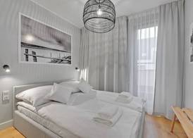 Aura Island Riverside by Downtown Apartments 3