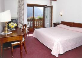 Ariston Lake View Hotel 5