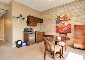 Wellington Inn by Hoco Hotels Collection 5