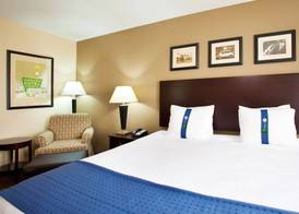 Holiday Inn AURORA NORTH- NAPERVILLE by IHG 2