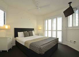 Malibu Apartments 3