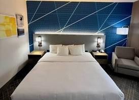 Comfort Inn & Suites Love Field-Dallas Market Center 5