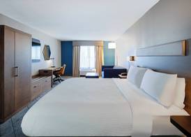 Holiday Inn Express & Suites TURLOCK-HWY 99 by IHG 2