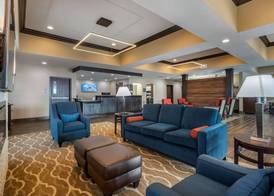 Comfort Inn & Suites Cedar Rapids CID Eastern Iowa Airport 4
