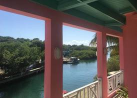 Mamacitas Guest House 2