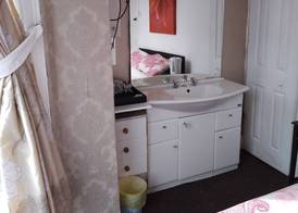 MyRoomz Seaview Hotel 3