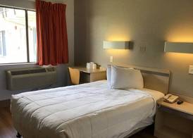 Super 8 by Wyndham Woods Cross/Salt Lake City North 4