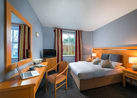 Queens Hotel 5