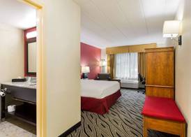 Best Western Braddock Inn 5