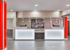Super 8 by Wyndham San Antonio Airport North 4