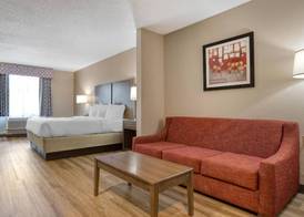 Best Western Plus Philadelphia-Choctaw Hotel and Suites 3