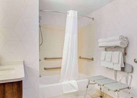 Comfort Suites Whitsett - Greensboro East 4