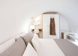White Orchid Suites 5