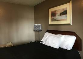 Pullman Motel 4
