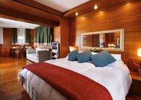 Hotel Mirage 5