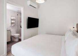 Steveston Waterfront Hotel 2