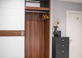 Luxurious 3-bedroom Apartment With Private Indoor Pool in London 5