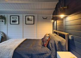 The Little Hide - Adult Only Camping Pods 4
