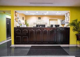 Quality Inn & Suites near Six Flags - Austell 4