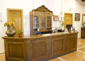 Albenzaire Hotel Asador 4