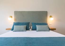 Sorrento Pool&Suites 3