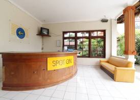 SPOT ON 2426 Hotel Aget Jaya Ii 2