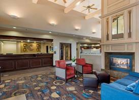 Comfort Inn & Suites Warsaw near US-30 4