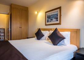Galway Bay Sea View Apartments 3