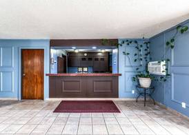 Econo Lodge Inn & Suites Auburn 2