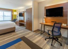 Holiday Inn Express & Suites VANDALIA by IHG 5