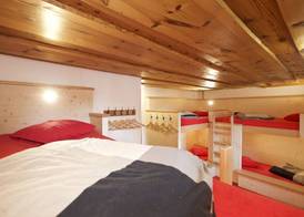 Hotel Bahnhof 4