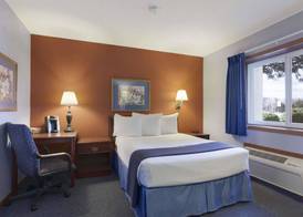 Travelodge by Wyndham Motel of St Cloud 3