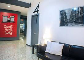 Quart Youth Hostel & Apartments 4